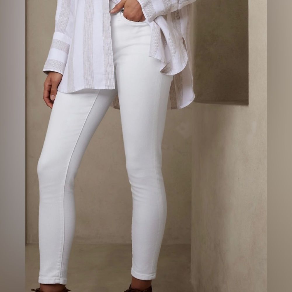 BANANA REPUBLIC MID-RISE SKINNY JEAN WHITE 28 LONG “NWT IN PACKAGING “